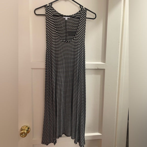 Black and white striped dress - Picture 4 of 4